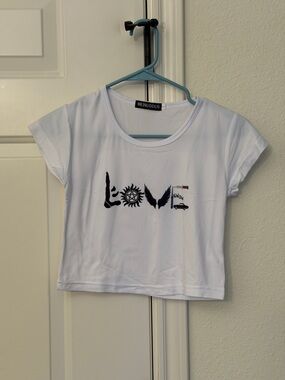Supernatural white cropped Love tee  Small